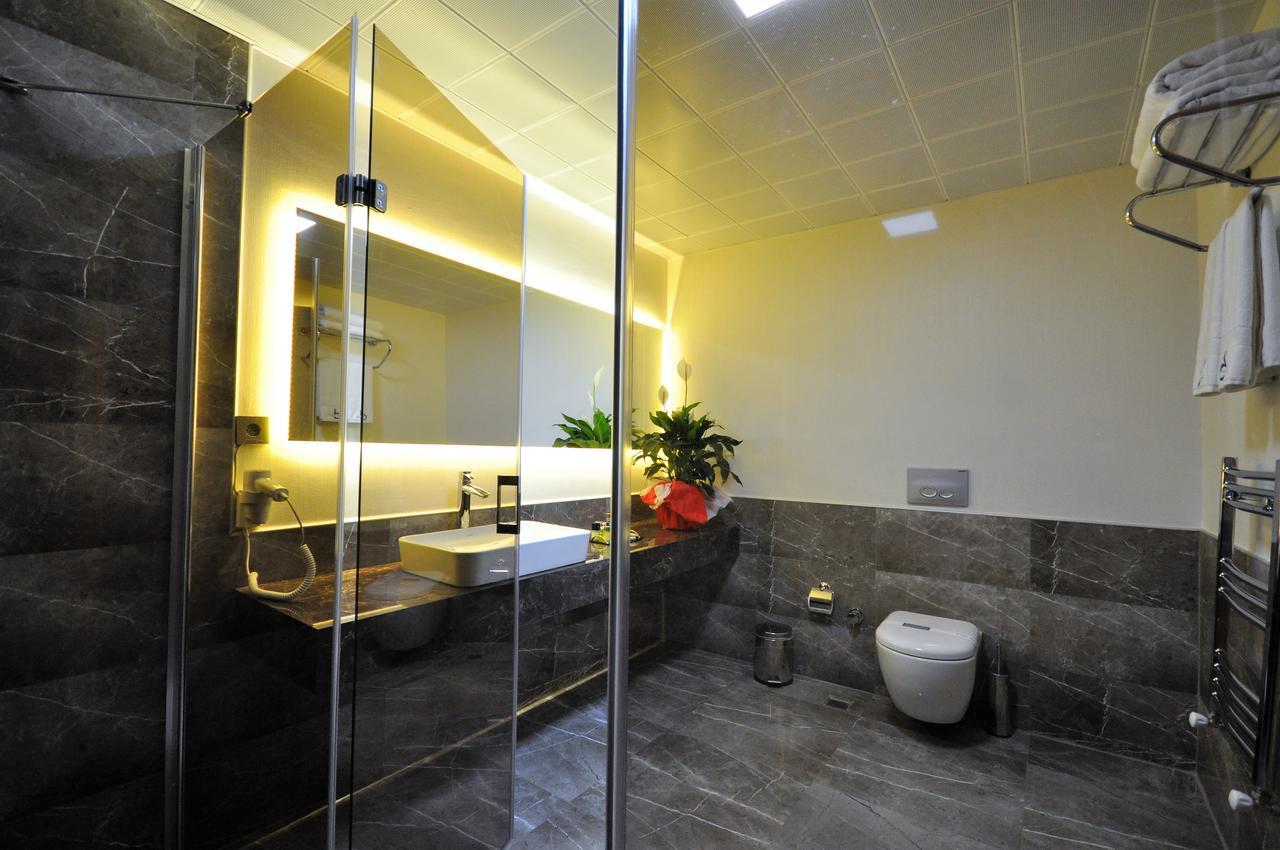 Double Comfort Hotel Ankara Exterior photo
