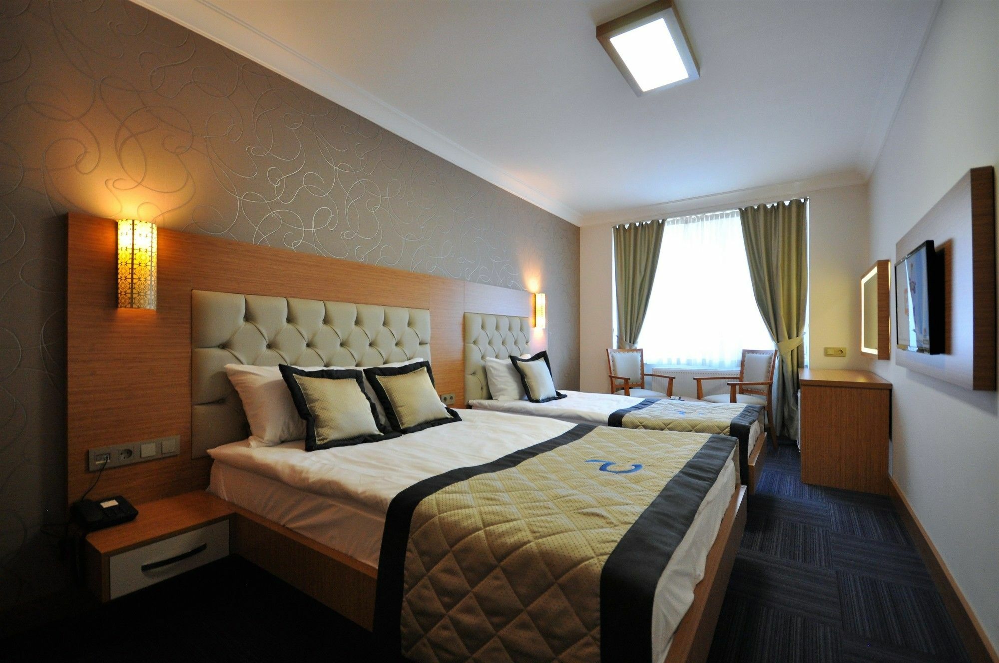 Double Comfort Hotel Ankara Exterior photo