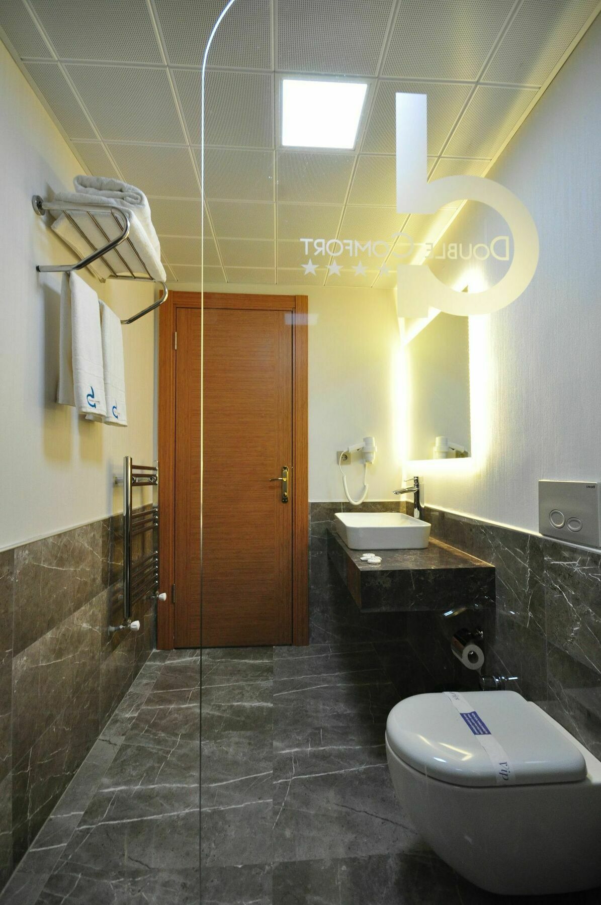 Double Comfort Hotel Ankara Exterior photo